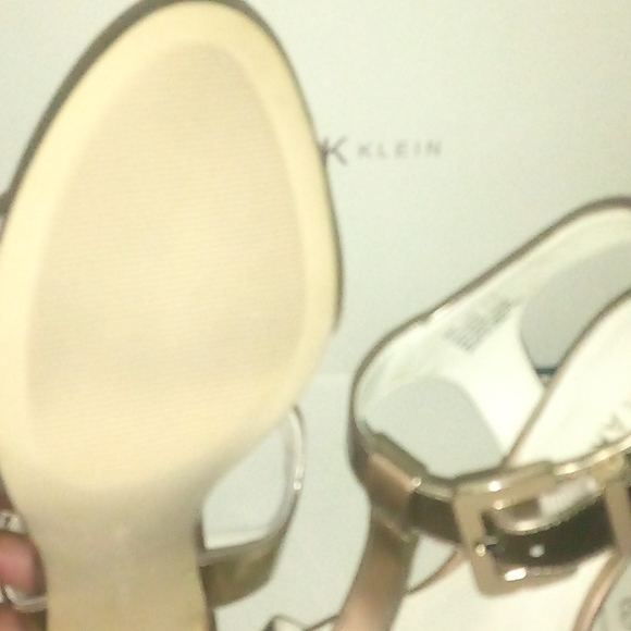 Anne Klein Brand New in Box Gold Size8M - Picture 4 of 4